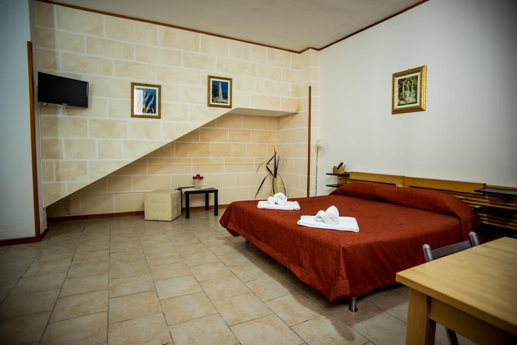 Hotel Residence Lupiae Lecce Kültér fotó