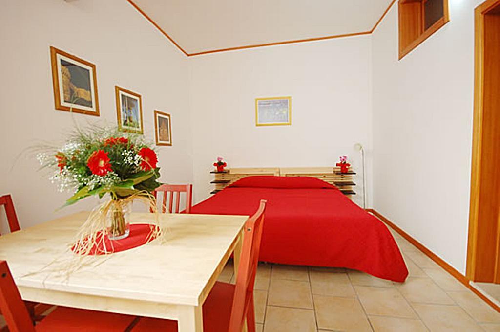 Hotel Residence Lupiae Lecce Szoba fotó